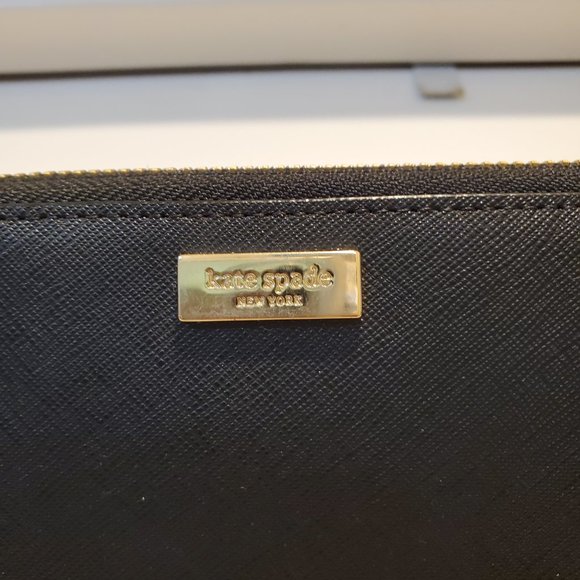 Kate Spade black large wallet. NWOT. - Picture 3 of 8